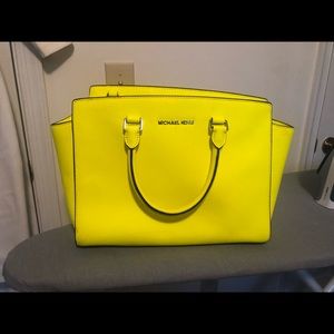 MK purse